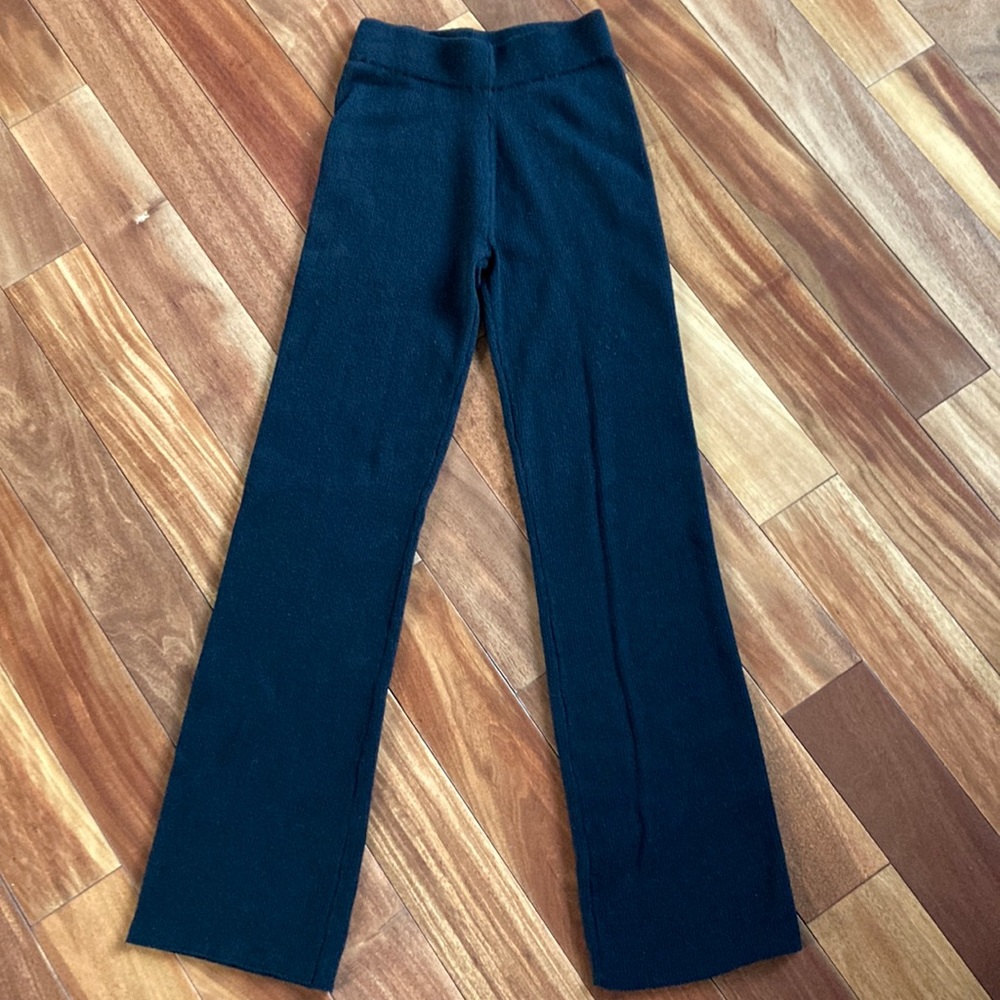 Womens XS black knit leggings